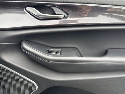 Used 2022 Jeep Grand Cherokee Altitude image 26