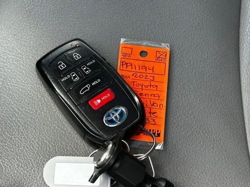 Used 2023 Toyota Sienna XLE image 44