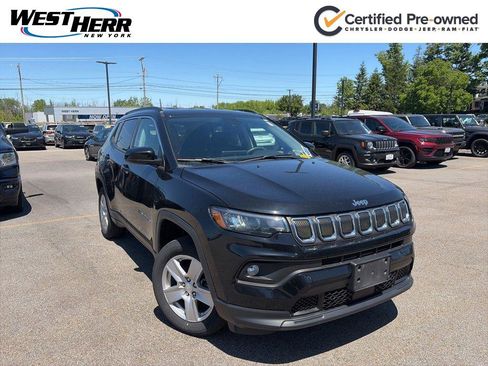 Used 2022 Jeep Compass Latitude w/ Convenience Group AWD/4WD image 1