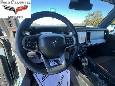 Used 2022 Ford Bronco Outer Banks image 10