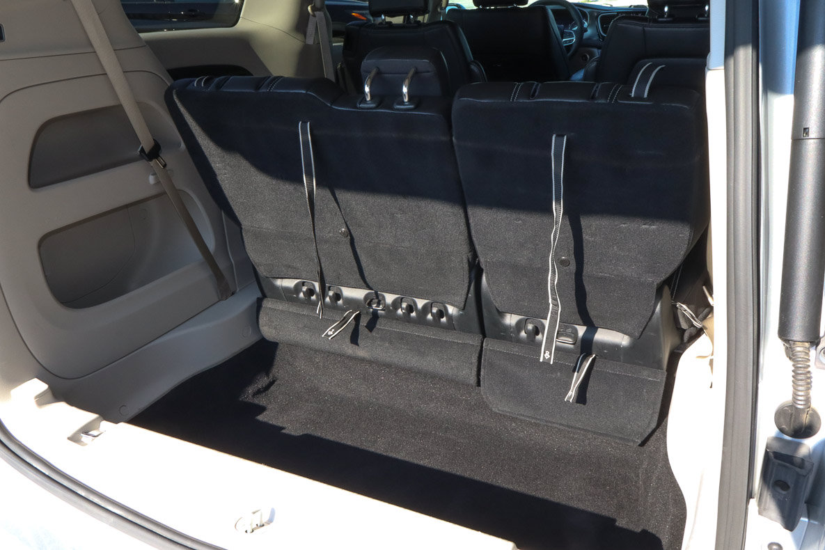 Used 2024 Chrysler Pacifica Touring-L FWD image 10