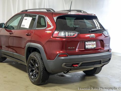 Used 2020 Jeep Cherokee Trailhawk w/ Cold Weather Group AWD/4WD image 7