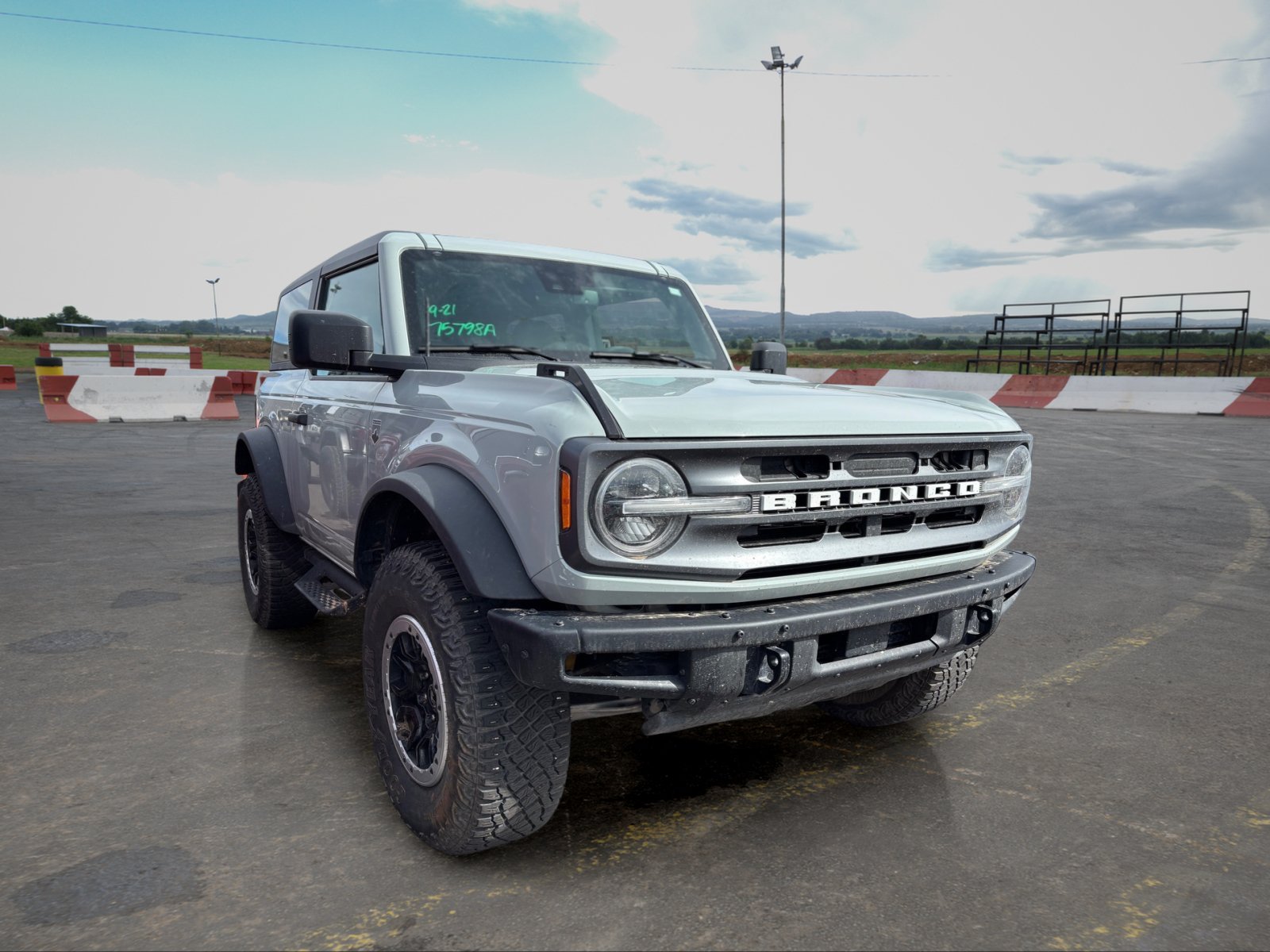 Used 2024 Ford Bronco Big Bend w/ Sasquatch Package AWD/4WD image 2