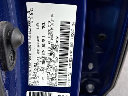 Used 2022 Toyota Tacoma TRD Off-Road image 22