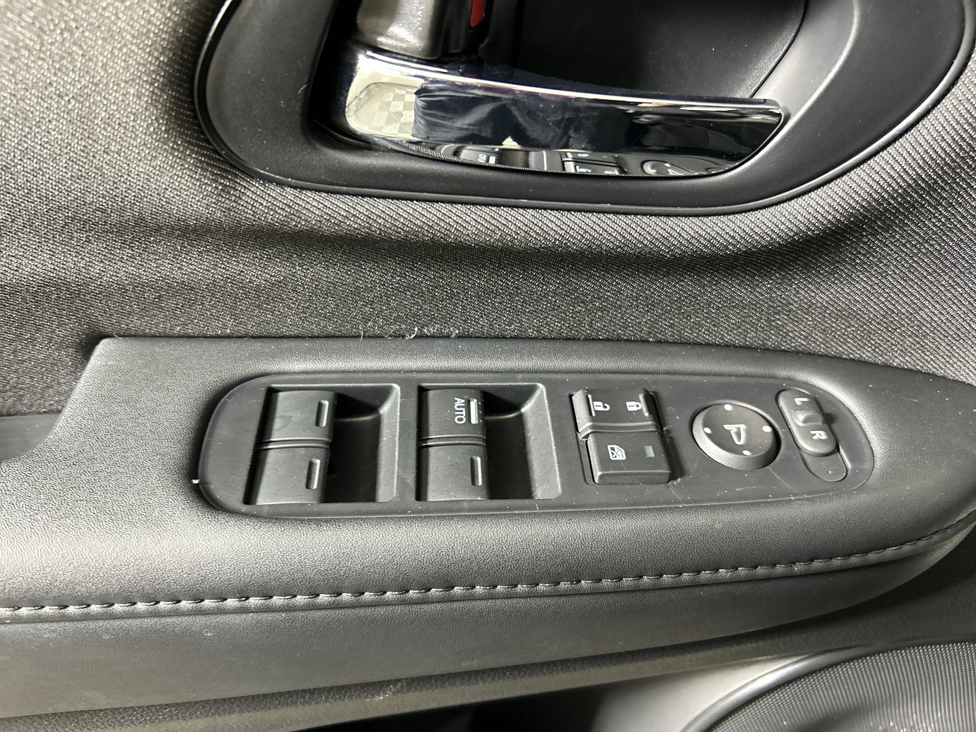 Used 2019 Honda HR-V LX image 42