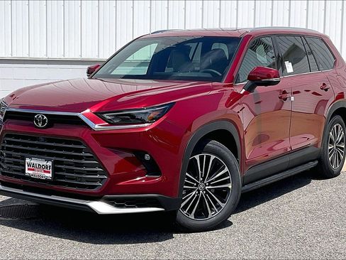 New 2026 Toyota Grand Highlander AWD Hybrid image 2