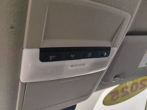 Used 2025 Nissan Sentra SV FWD image 22