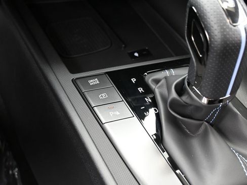 Used 2025 Hyundai Elantra N image 26