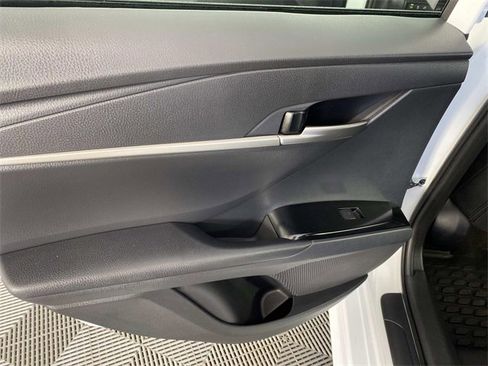 Used 2026 Toyota Camry SE w/ Convenience Package image 26