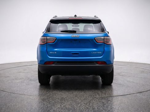 Used 2025 Jeep Compass Limited image 7