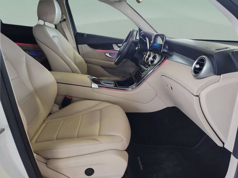 Used 2022 Mercedes-Benz GLC 300 image 19