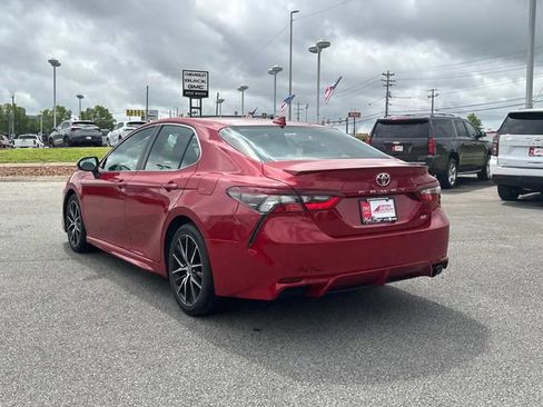 Used 2023 Toyota Camry SE FWD image 6