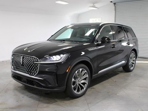 New 2026 Lincoln Aviator Reserve image 3