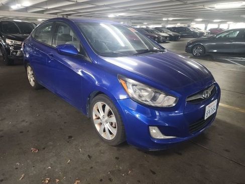 Used 2013 Hyundai Accent GLS w/ Premium Pkg image 1