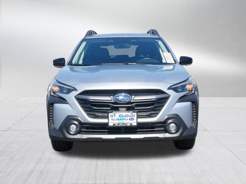 Certified 2025 Subaru Outback Premium AWD/4WD image 2