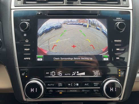 Used 2018 Subaru Outback 2.5i Limited image 17