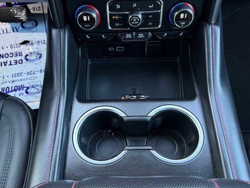 Used 2024 Chevrolet Suburban RST w/ Luxury Package image 24