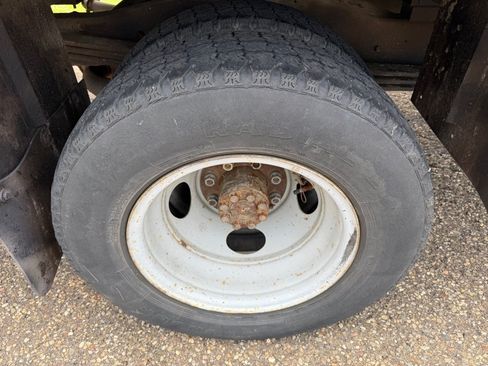 Used 1998 Chevrolet Express 3500 RWD image 17