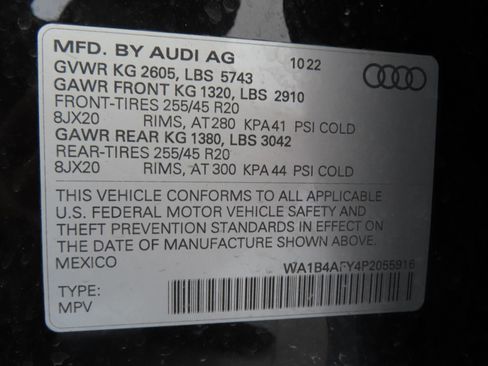 Used 2023 Audi SQ5 Premium Plus w/ Premium Plus Package image 32