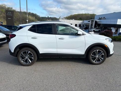 Used 2023 Buick Encore GX Select w/ Safety Package II image 6