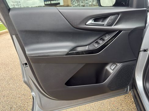 Used 2026 Chevrolet Equinox LT w/ Convenience Package II image 13