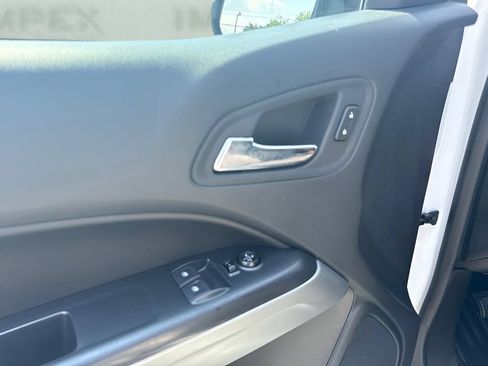 Used 2022 Chevrolet Colorado LT w/ Fleet Safety Package RWD image 13