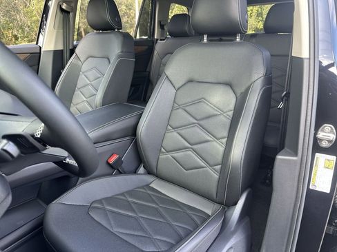 New 2026 Volkswagen Atlas SE image 11