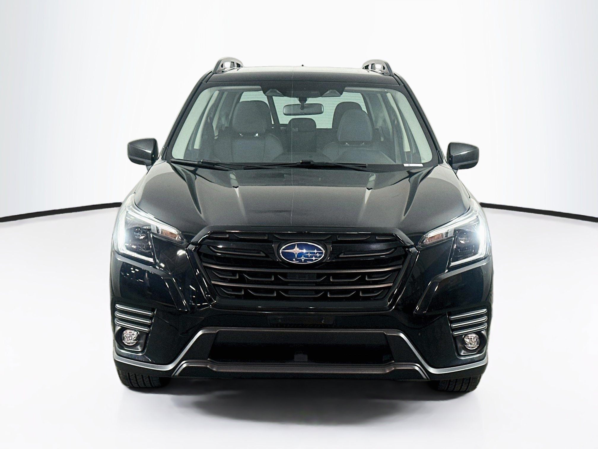 Used 2024 Subaru Forester Premium AWD/4WD image 2