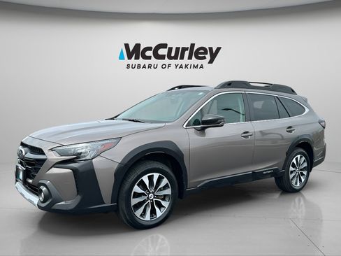 Used 2023 Subaru Outback Limited image 9