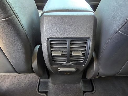 Used 2019 Ford Escape Titanium AWD/4WD image 15
