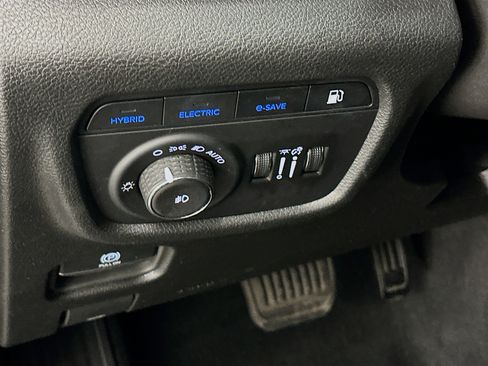 Used 2024 Jeep Grand Cherokee Limited 4xe AWD/4WD image 17