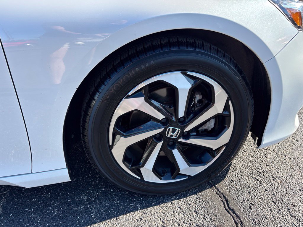 Used 2020 Honda Accord Sport image 10