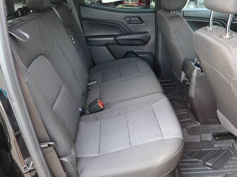 Used 2025 Chevrolet Colorado Trail Boss AWD/4WD image 33