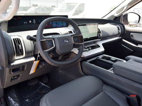 New 2026 Ford Expedition Active RWD image 16