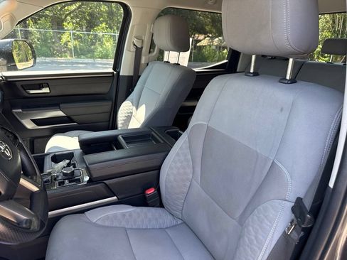 Used 2024 Toyota Tundra SR5 w/ SR5 Convenience Package AWD/4WD image 10