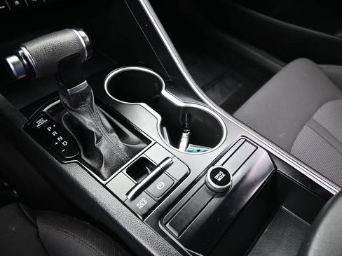 Used 2022 Kia K5 LXS image 26