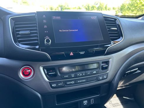 Used 2021 Honda Ridgeline Sport image 13