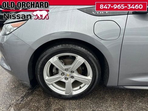 Used 2018 Chevrolet Volt LT w/ LT Driver Confidence Package image 9