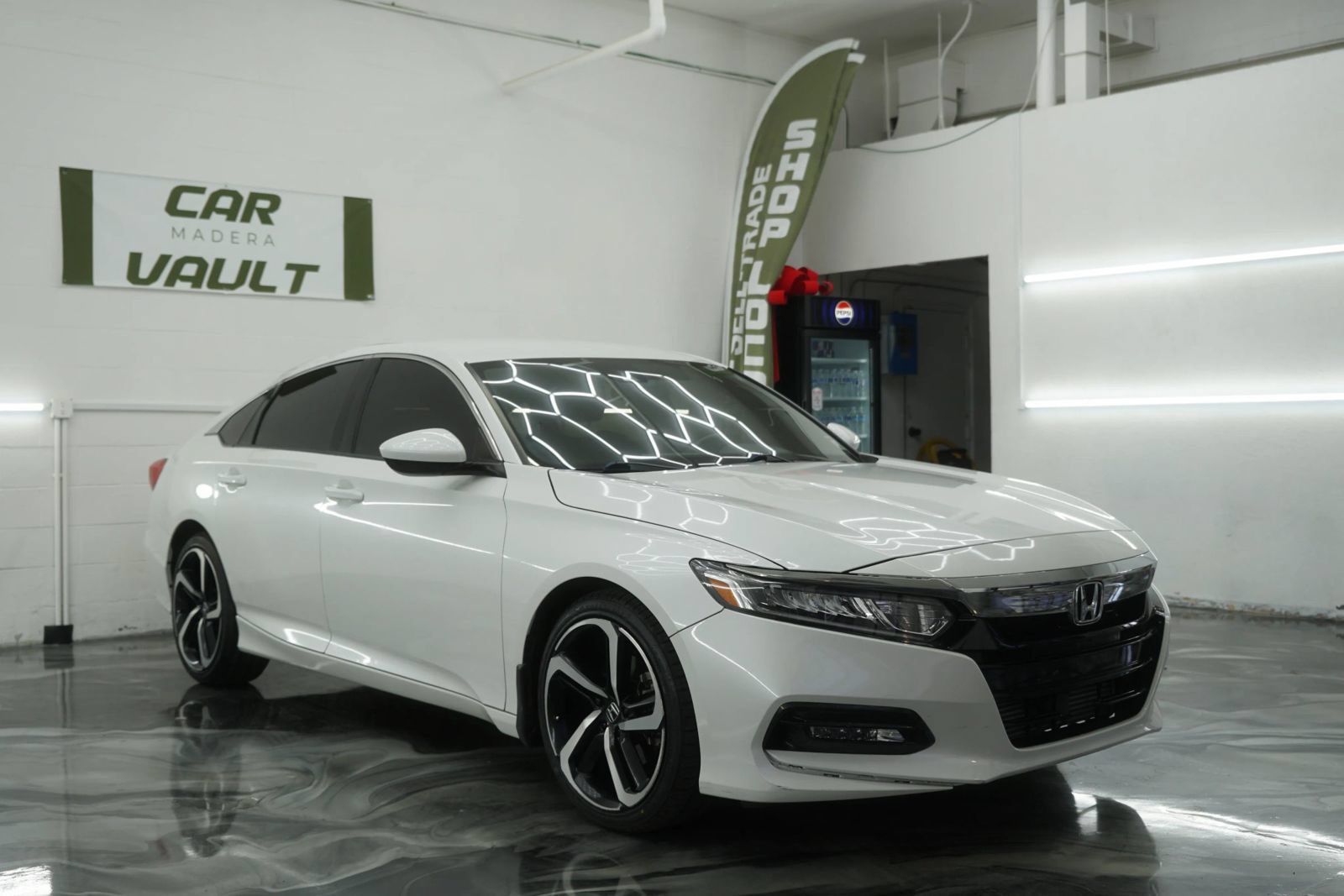 Used 2020 Honda Accord Sport image 4