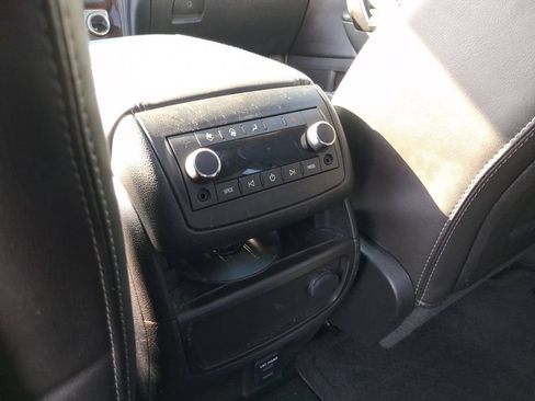 Used 2016 Chevrolet Traverse LT FWD image 27