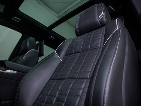 Used 2025 Cadillac Escalade Sport Platinum w/ LPO, Floor Liner Package AWD/4WD image 21