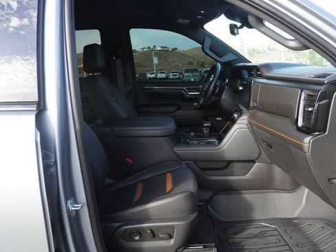 Used 2023 GMC Sierra 1500 AT4 w/ Technology Package AWD/4WD image 31
