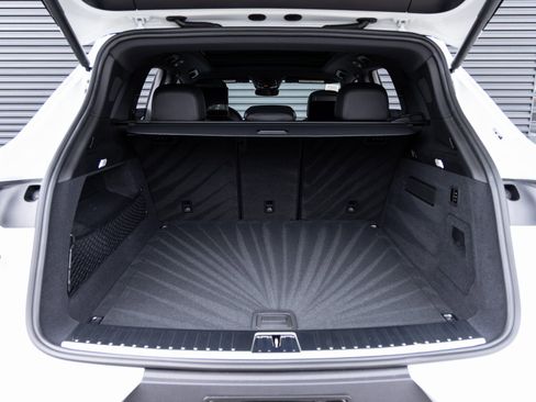 New 2026 Porsche Cayenne image 28