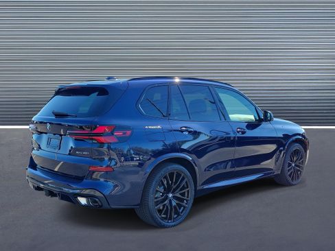 New 2026 BMW X5 xDrive40i w/ M Sport Package image 3