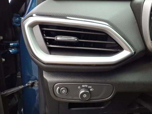 Used 2021 Chevrolet TrailBlazer LS image 21