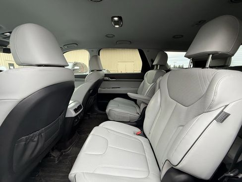 Used 2023 Hyundai Palisade SEL image 6