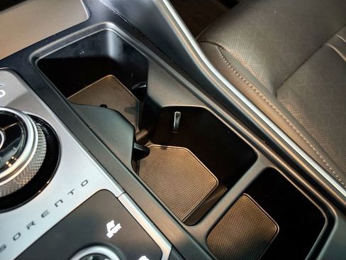 Certified 2023 Kia Sorento EX image 16