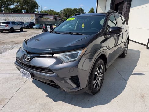 Used 2016 Toyota RAV4 LE FWD image 4