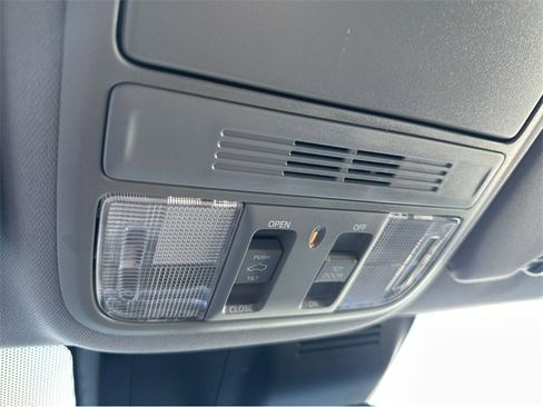 Used 2018 Honda CR-V EX image 7