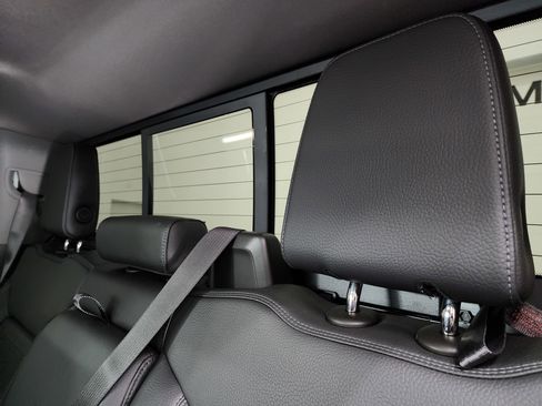 Used 2023 GMC Sierra 3500 Denali w/ Denali Ultimate Package image 39